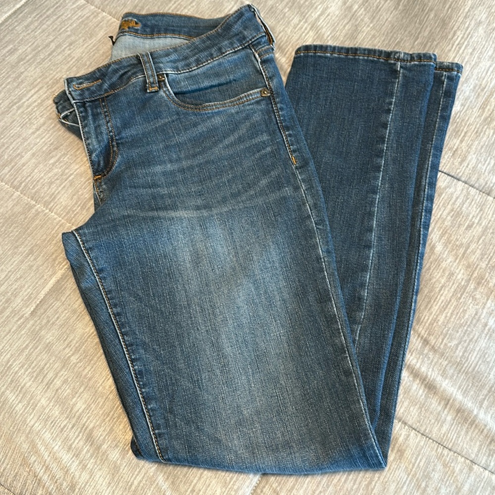 Women’s Staight Leg Jeans